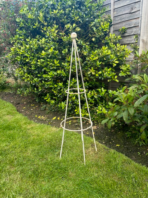 Beautiful White Obelisk - Small